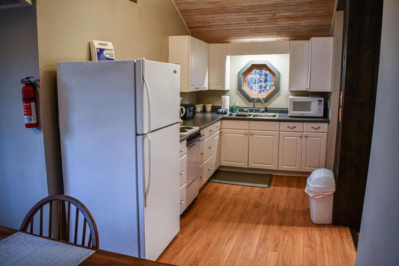 Brook Road Cabin Goshen Extérieur photo